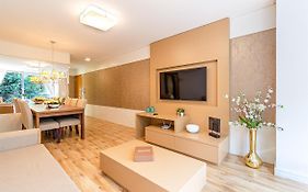 Rosa Apartamento Luxo no Centro Gramado